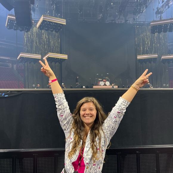 Meet your Posher, Belle - Picture 3 of 3